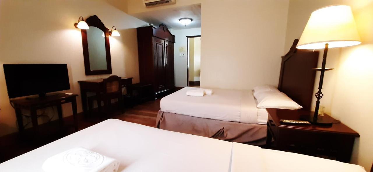 Hotel Salcedo De Vigan Exterior photo
