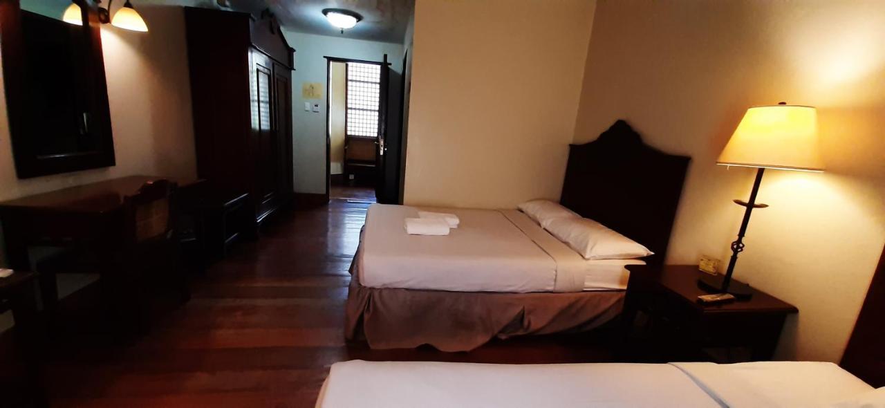 Hotel Salcedo De Vigan Exterior photo