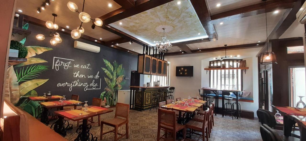 Hotel Salcedo De Vigan Exterior photo